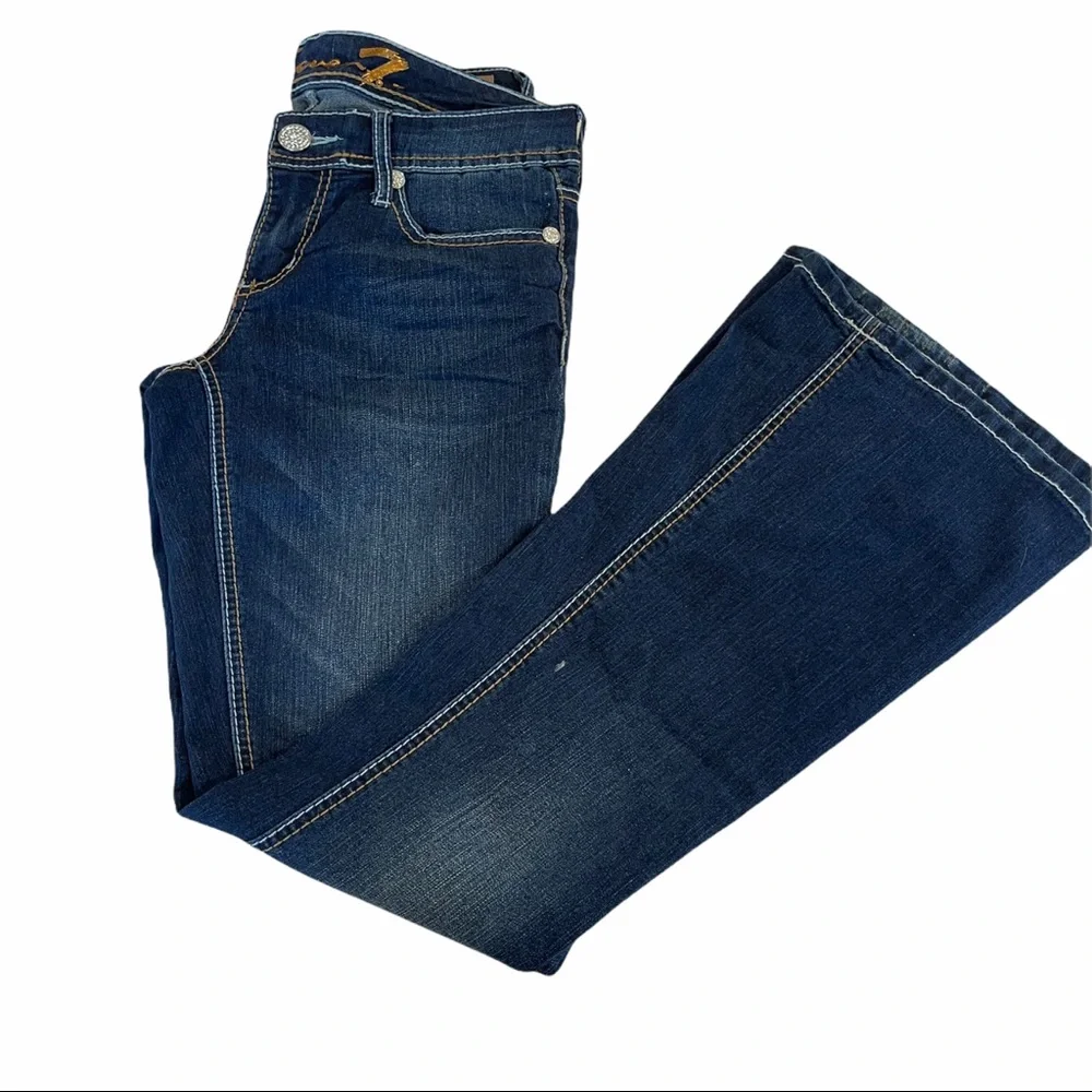 7 Jean with flare bottom - Picture 1 of 5